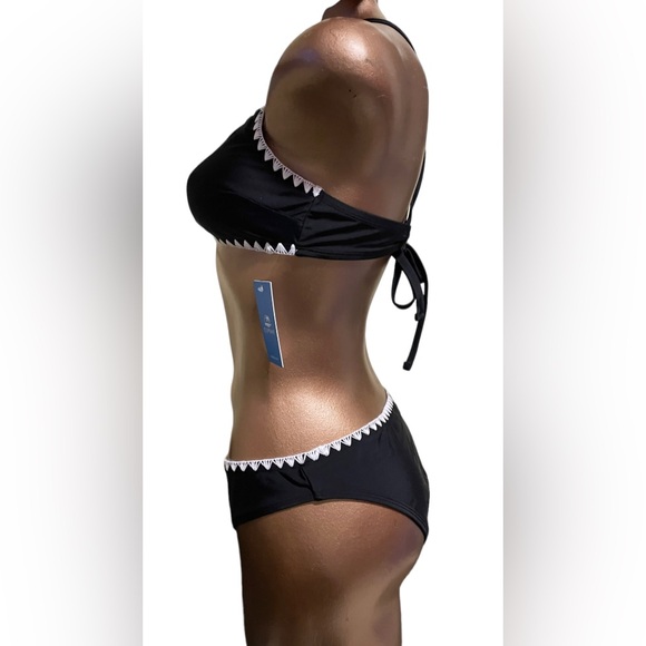 Whipstitch Contrast Bikini - Picture 6 of 7